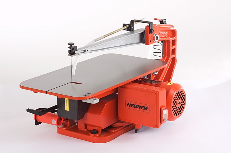 Hegner 110410000 Polycut 3 Dekupiersäge Vierstufiger mit Keilriemenantrieb 700, 1100, 1270, 1600 U/min