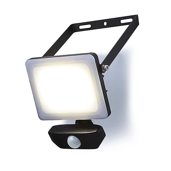 Stanley SXLS38694E 30W IK-Flutlicht mit Sensor